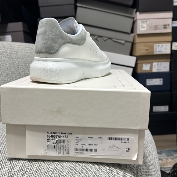 Alexander McQueen Europe size 40 worn twice - Picture 4 of 4